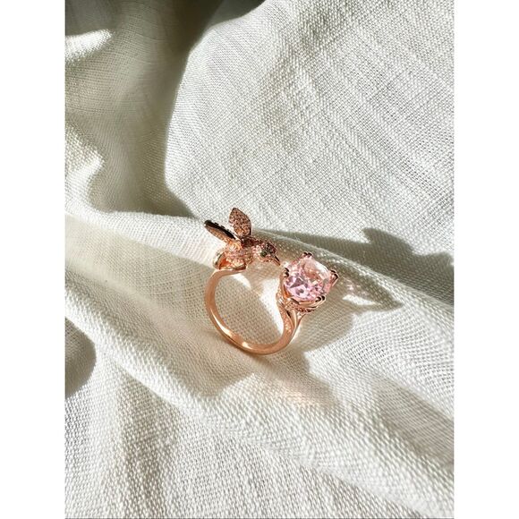 Beautiful oval light pink cubic zirconia adjustable hummingbird ring - Picture 7 of 8
